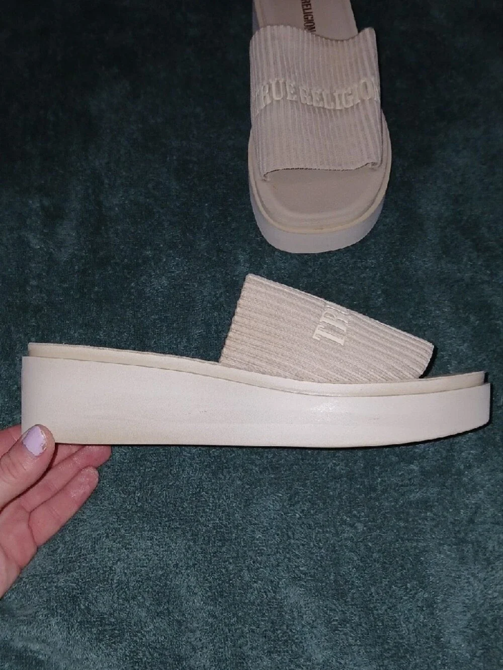 Womens True Religion Jann Cream Platform Ribbed Knit Slide Sandals Sz: 7.5